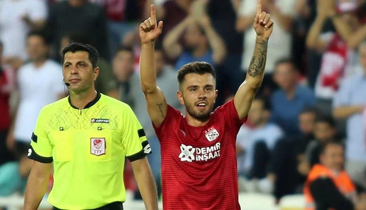Beşiktaş, Emre Kılınç'tan vazgeçmiyor! Yeni teklif yapılacak!