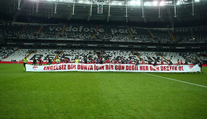 "Beşiktaş, herkese örnek olsun"