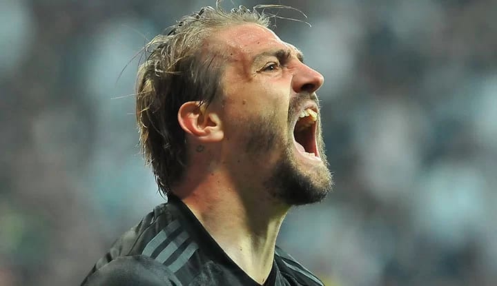 Caner Erkin'e Avrupa'da iki rakip!