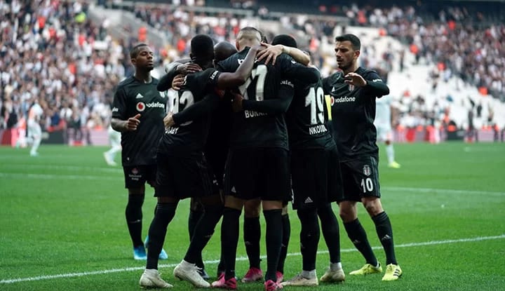 "Dünkü mücadelenin Beşiktaş adına iki yıldızı var..."