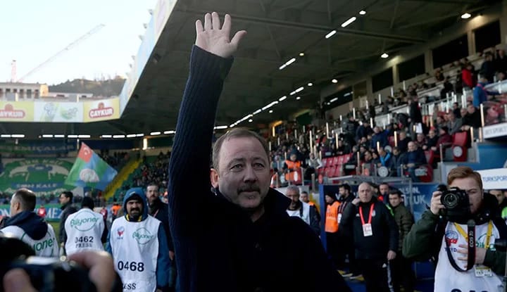 Sergen Yalçın'dan maç sonu dikkat çeken sözler! "Keşke futbolcu olsaydım"