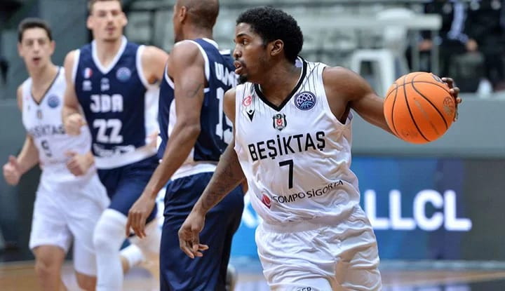 Beşiktaş Sompo Sigorta, JDA Dijon'a mağlup oldu
