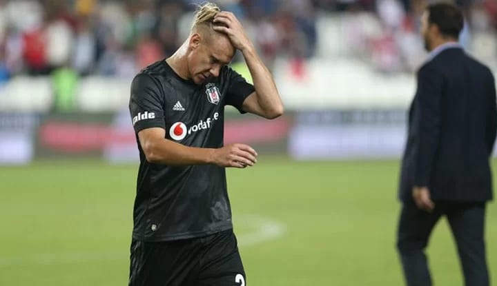 Domagoj Vida'ya uyarı