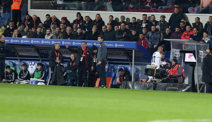Burak Yılmaz'dan açıklama geldi! İşte soyunma odasına gitme sebebi...