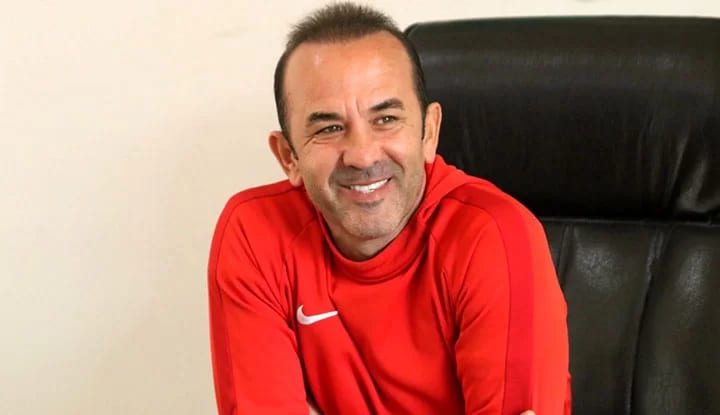 Mehmet Özdilek'in sözleşmesinde Beşiktaş maddesi!