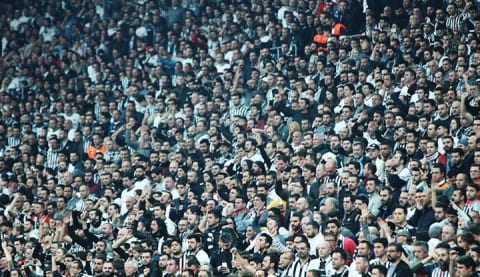 Beşiktaş'ta taraftarlar patlama noktasında! Avcı ve yönetim gergin!