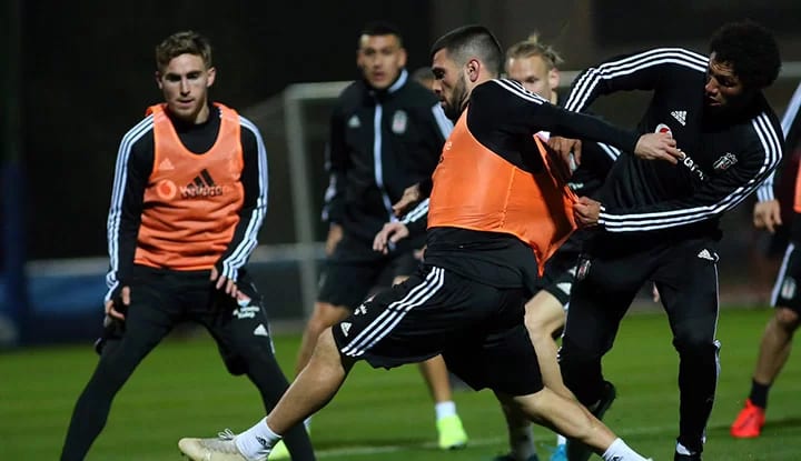 Beşiktaş, günü çift antrenmanla kapattı