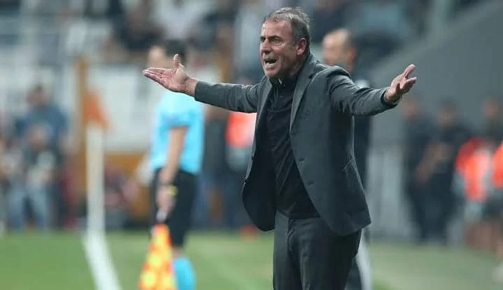 Abdullah Avcı, Beşiktaş'ta ilk peşinde!