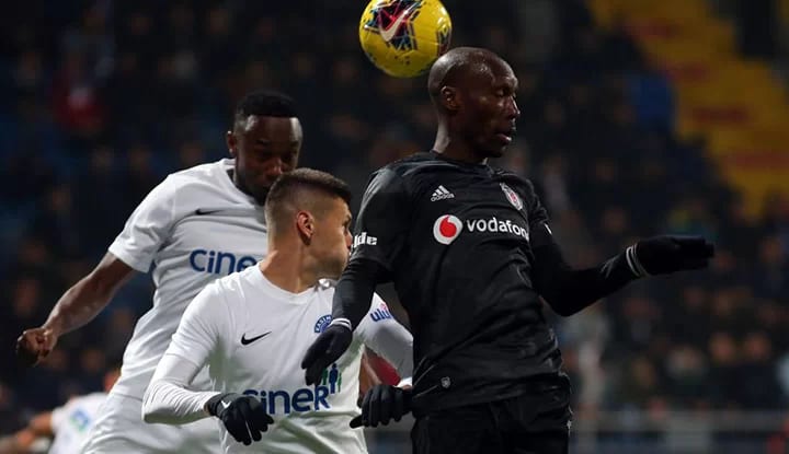 Atiba, Süper Lig rekorunu kırdı!