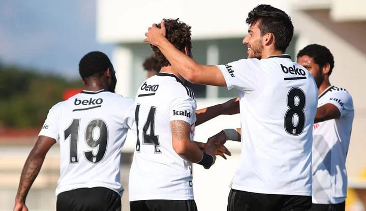 Orkan Çınar, kornerden topu ağlara gönderdi!