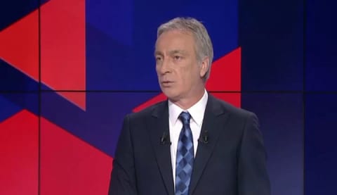 "Ahmet Nur Çebi ve yönetim kurulunun babacan bir tavırla takımı..."