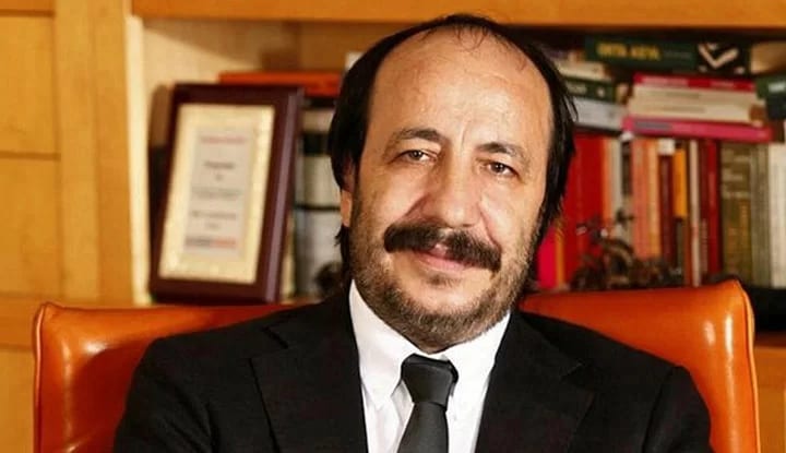Adnan Dalgakıran'dan ahlak göndermesi!