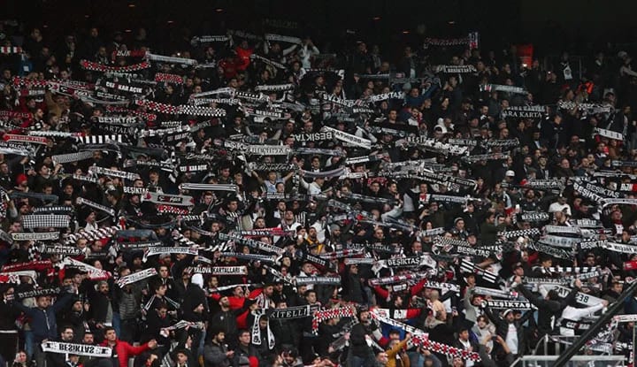 Beşiktaşlı taraftarlar ile Sturridge arasında tartışma!