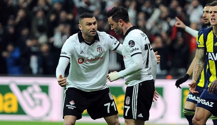 Beşiktaş'ta Gökhan Gönül'e yeni sözleşme!