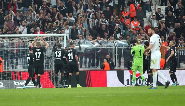 Vodafone Park'ta sürpriz isim! Transfer söylentilerini artırdı!