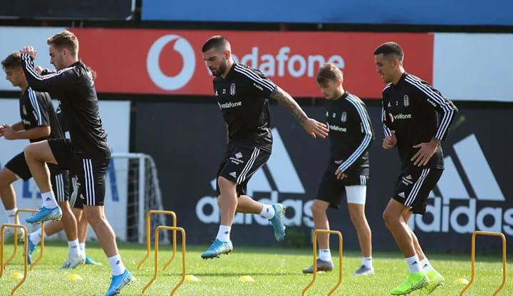 Beşiktaş'ta 4 oyuncu antrenmana katılmadı! 2 isim ise takımdan ayrı çalıştı!