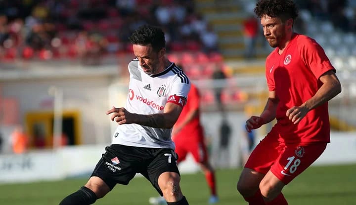 Beşiktaş'ta takım yarın izinli