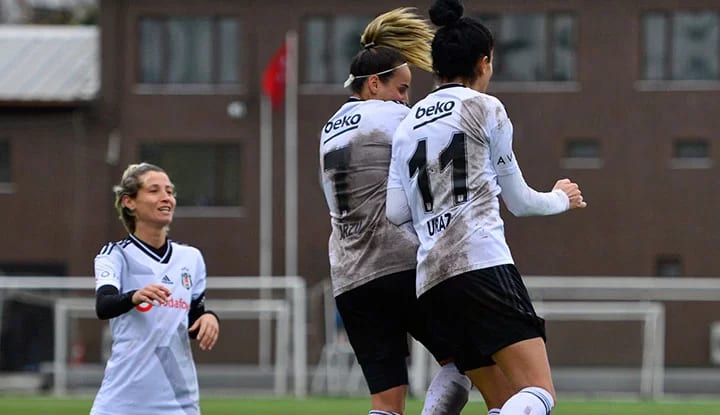 Beşiktaş, FOMGET Gençlik ve Spor'u farklı mağlup etti