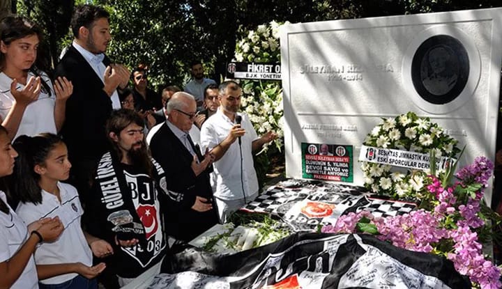 Süleyman Seba, kabri başında anıldı