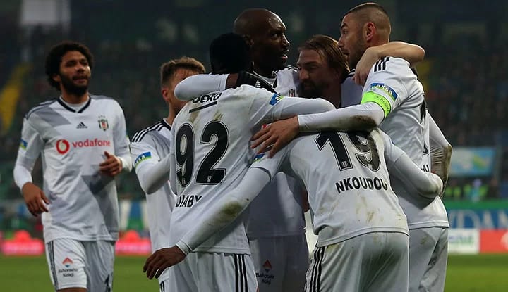 Beşiktaş'ta Başakşehir maçı öncesi alarm! 4 isim...