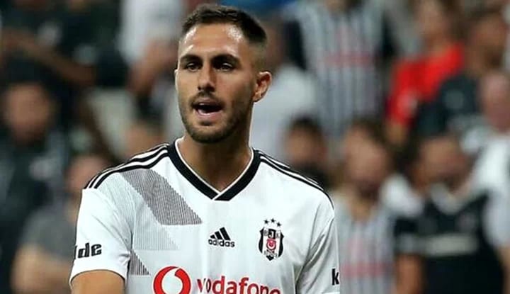 Beşiktaş'ta Victor Ruiz müjdesi