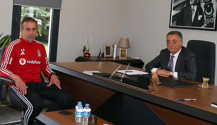 Beşiktaş'ta Abdullah Avcı, yönetimden transfer istedi! İşte görüşmenin detayları...