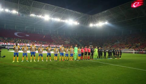 Ankaragücü-Beşiktaş maçı sonrası olay çıktı! 3 polis yaralandı!