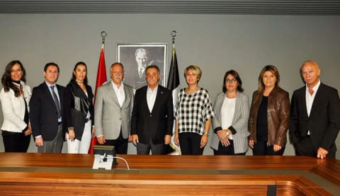 Beşiktaşlı Muhtarlardan Başkan Ahmet Nur Çebi’ye ziyaret