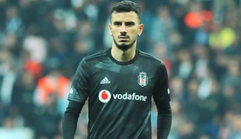 Oğuzhan Özyakup'a Avcı koruması!