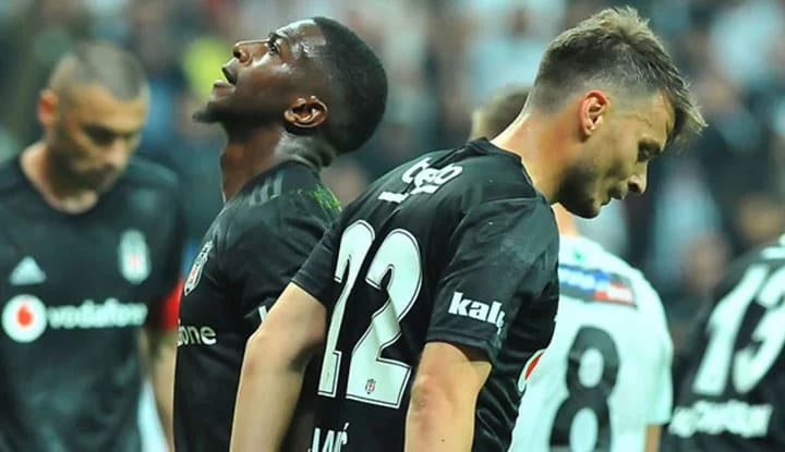 Beşiktaş'ta camianın sabrını taşıran isim! Eleştiri yağdı!