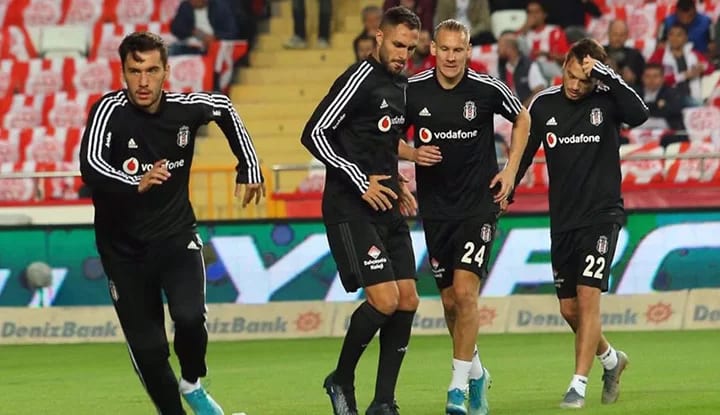 Beşiktaş'ta iki değişiklik!