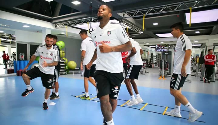 Beşiktaş, salonda çalıştı