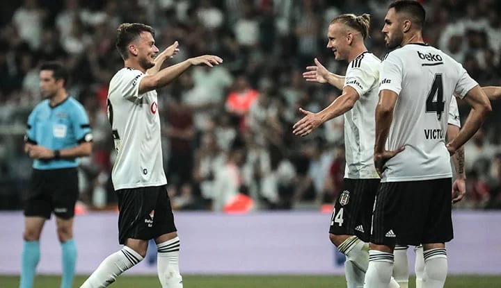 Beşiktaş'ta Başakşehir maçına bambaşka 11! İşte detaylar...
