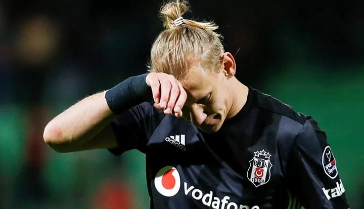 Beşiktaş'ta büyük şok! Vida, kırmızı kart gördü!