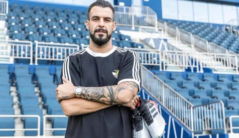 Negredo önce şov yaptı, şimdi de kaptan oldu!