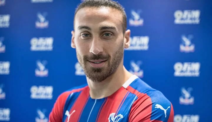 Cenk Tosun'dan Beşiktaş açıklaması! "Öncelikle Beşiktaş’ta oynamak..."