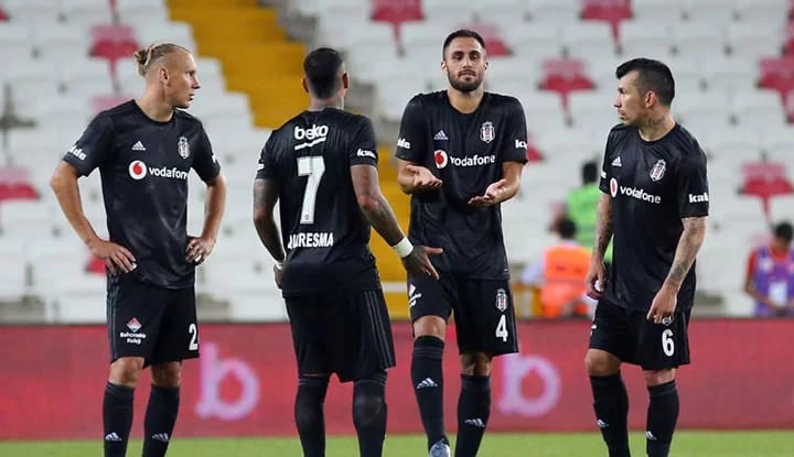 Beşiktaş, lige mağlubiyetle başladı!