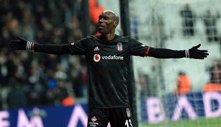 Atiba'ya sürpriz transfer teklifi!