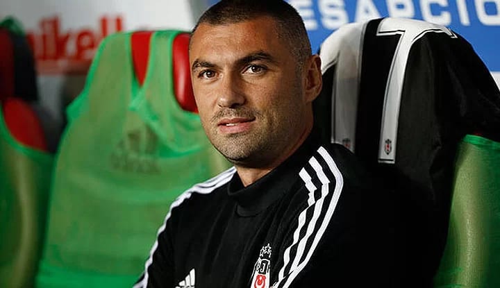 Burak Yılmaz, Braga maçında ilk 11'de yer alacak mı? İşte detaylar!