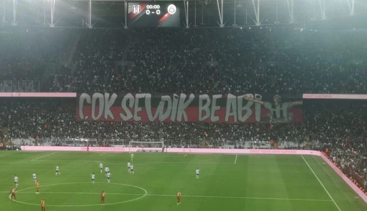 Vodafone Park'ta dev pankart! “Çok sevdik be abi”