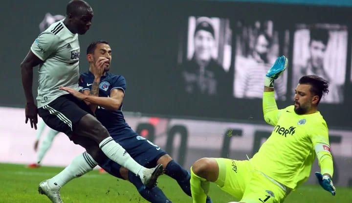 Aboubakar durdurulamıyor! Müthiş performans...