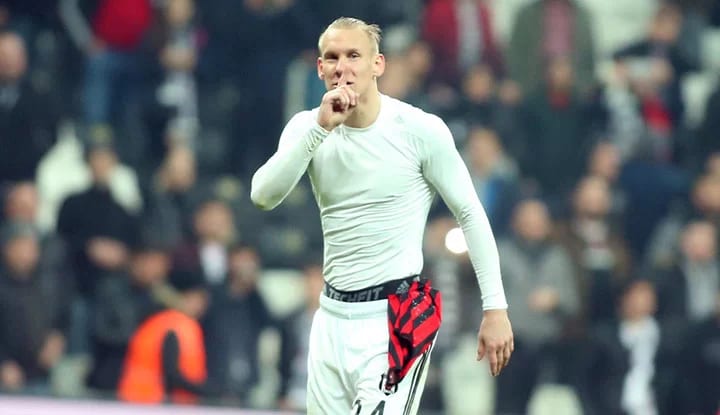 Beşiktaş'ta Vida'ya Fransız talip!