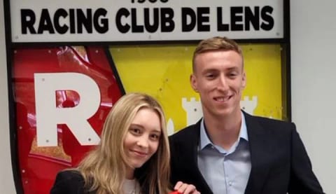 Adam Buksa, resmen Lens'te