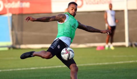 Alex Teixeira'nın eşinden veda mesajı!