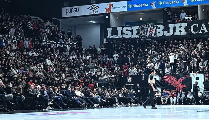 Anadolu Efes'i deviren Beşiktaş, Dörtlü Final'de!