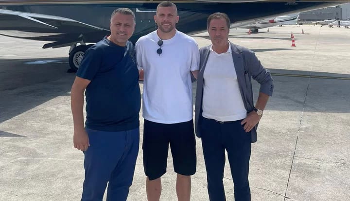 Ante Rebic Türkiye'de!