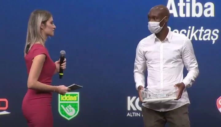 Atiba Hutchinson'a büyük onur! İşte aldığı ödül...