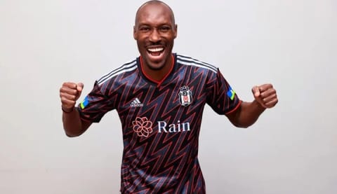 Atiba Hutchinson'a Kanada'dan teklif!