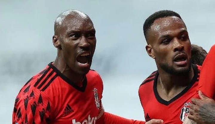Atiba Hutchinson'dan Cyle Larin'e Özel Uyarı