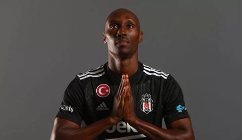 Atiba'dan basın toplantısında sportif direktörlük cevabı